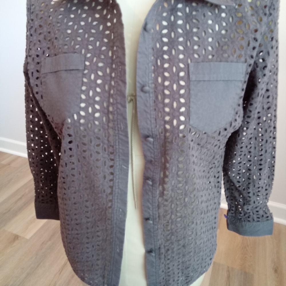 XL Brown Daisy Cut Button Down
